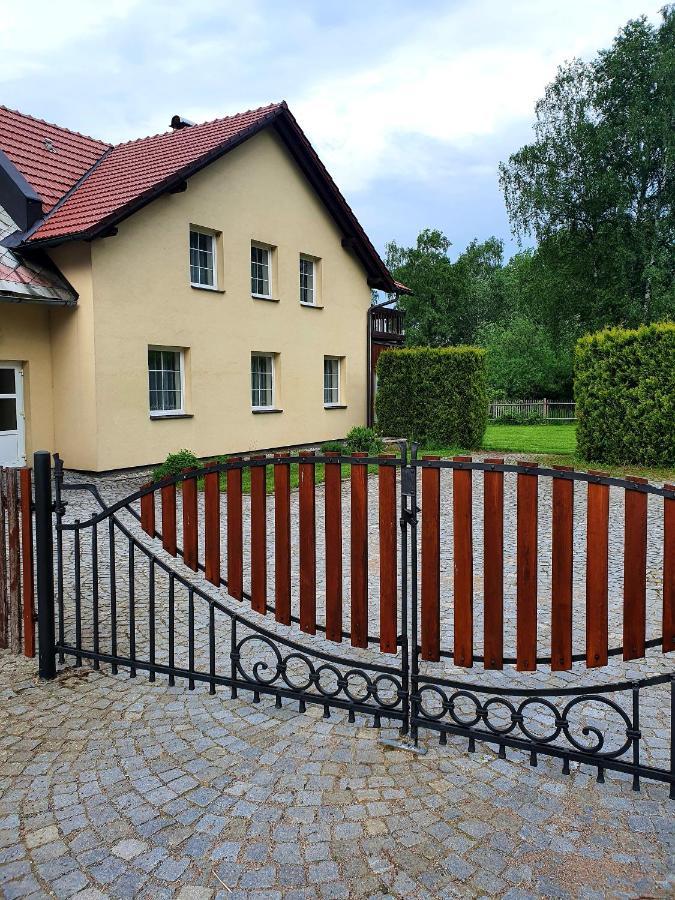 Apartmany Srni U Hlinska フリンスコ エクステリア 写真