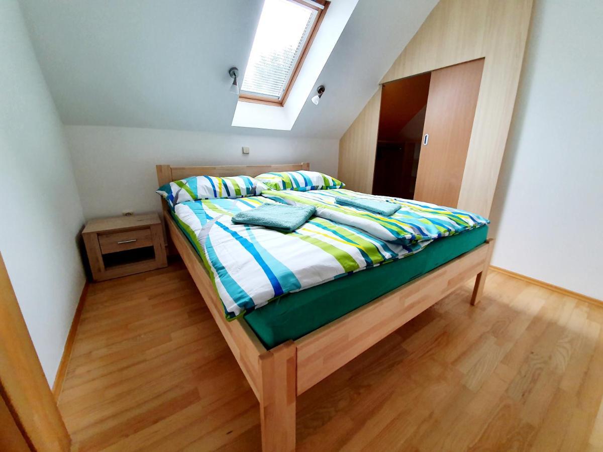 Apartmany Srni U Hlinska フリンスコ エクステリア 写真