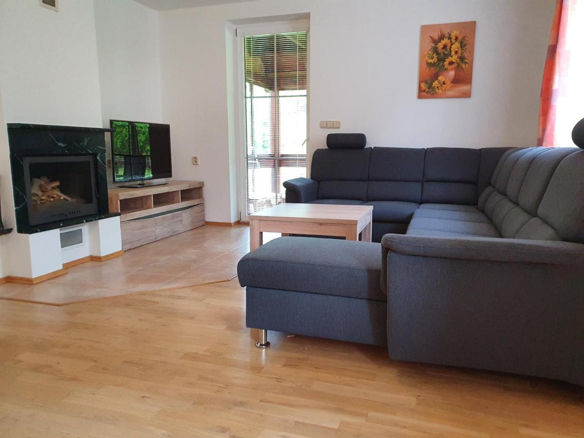 Apartmany Srni U Hlinska フリンスコ エクステリア 写真